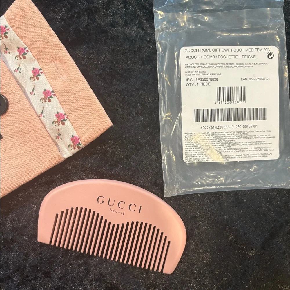 Gucci Pink Beauty Hair Comb - Picture 2 of 6